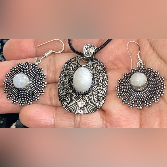 Rainbow Moonstone Pendant & Earrings Set - Picture 6 of 12
